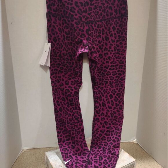 👍 Nike Dri Fit Workout Leggings Size Small Petite. W1 - Picture 1 of 4